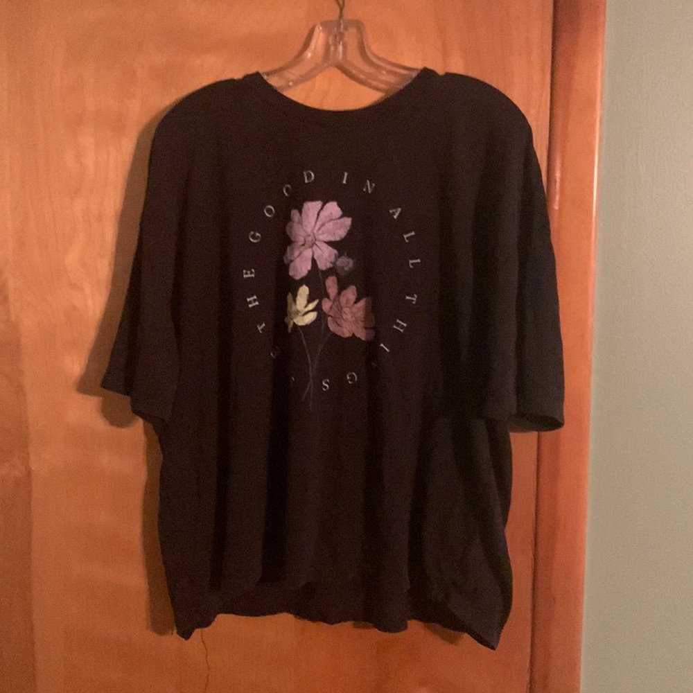 Cropped tee